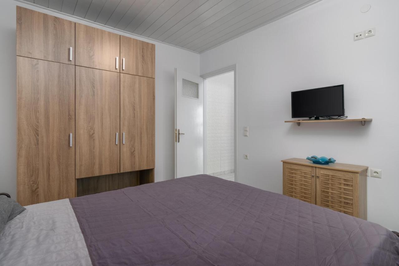 Wood And Stone Apartment Adamantas  Ngoại thất bức ảnh